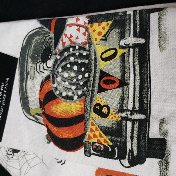 Tahari Boo! With Pumpkins, Truck and Spiders Kitchen Towel Set - Picture 2 of 6